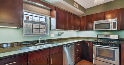 1615 Lyman Pl NE in Washington, DC - Foto de edificio - Building Photo
