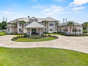 4043 Maranatha Dr in Sugar Land, TX - Building Photo - Building Photo