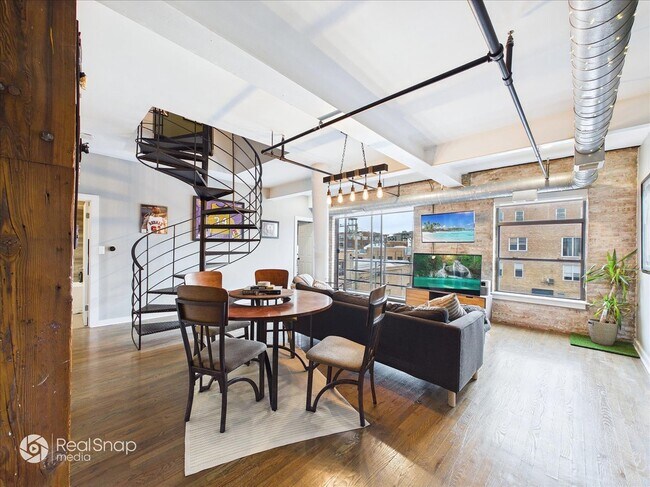 2221 N Lister Ave in Chicago, IL - Building Photo - Building Photo