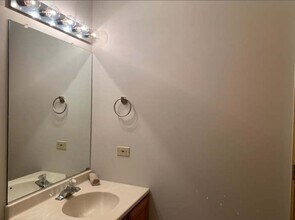 500 Westwood Ct in Crystal Lake, IL - Building Photo - Building Photo