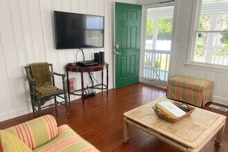 5531 Wrightsville Ave in Wilmington, NC - Foto de edificio - Building Photo