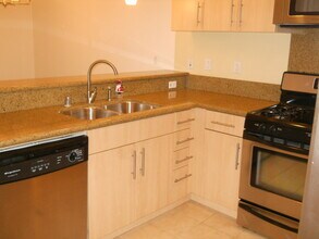 405 W 2nd Ave in Escondido, CA - Building Photo - Building Photo