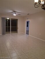 2710 Cypress Trace Cir in Naples, FL - Building Photo