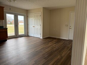 700 Eureka Dr in Versailles, KY - Building Photo - Building Photo