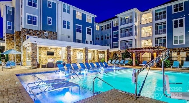 15711 Clems Creek Ln in Charlotte, NC - Building Photo - Building Photo