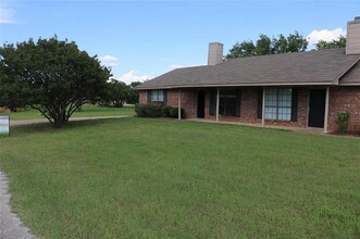 627 Cherry Ln in Southlake, TX - Foto de edificio - Building Photo