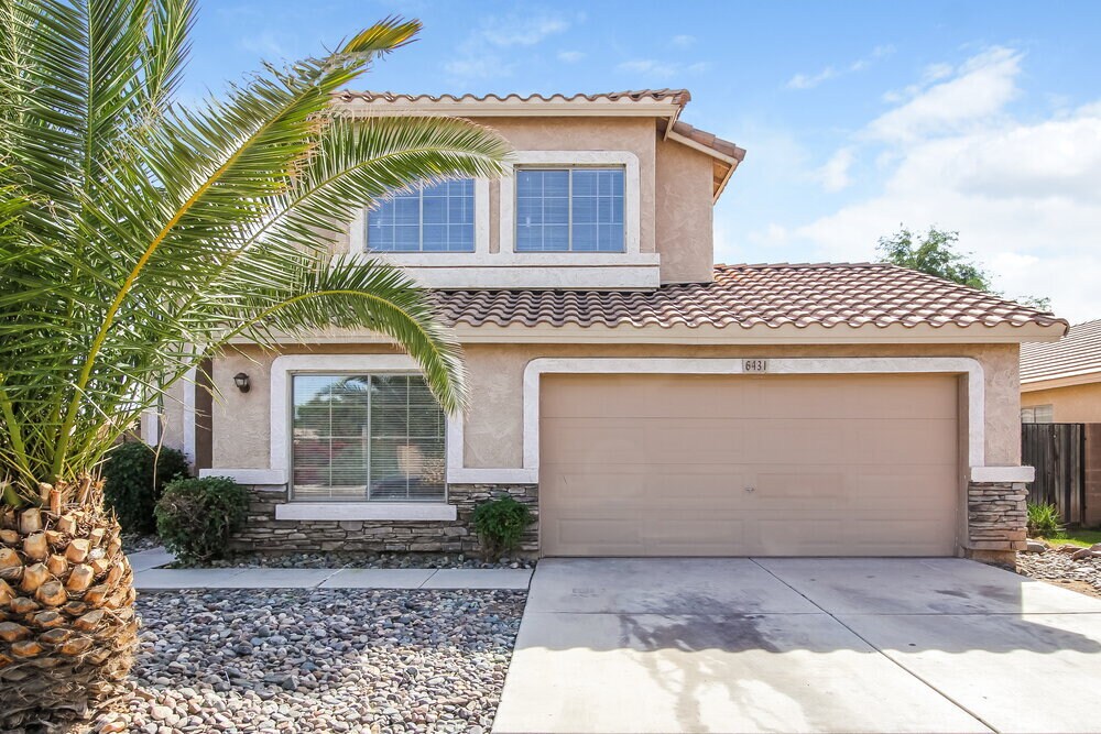 6431 W Crown King Rd in Phoenix, AZ - Foto de edificio