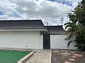 1200 W Ball Rd in Anaheim, CA - Building Photo - Building Photo