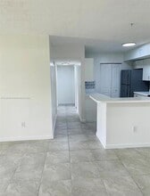 2600 S University Dr, Unit 130 in Davie, FL - Foto de edificio - Building Photo