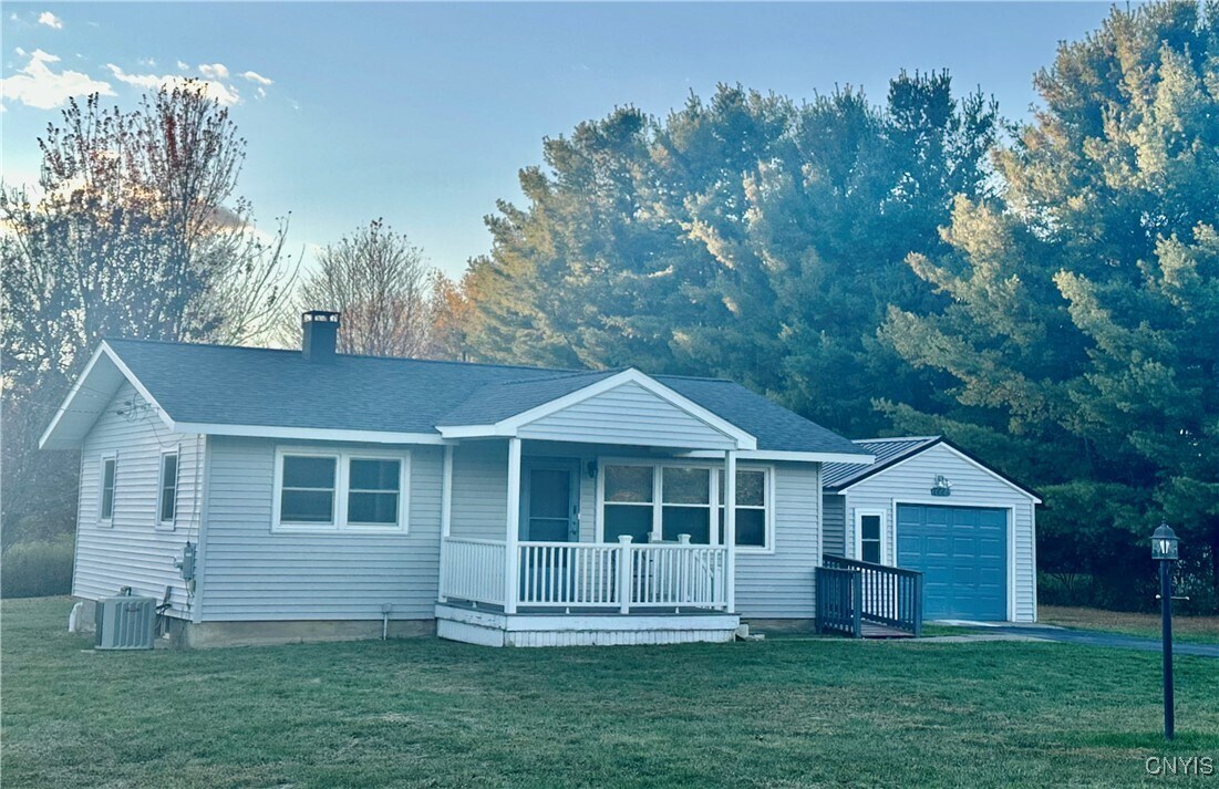 6661 Irish Rd in Marcy, NY - Building Photo