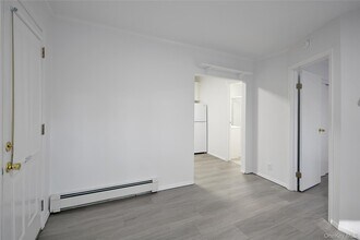 140 Berg Ave in Kings Park, NY - Building Photo - Building Photo