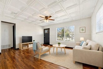 6915 Providence Ave in Austin, TX - Building Photo - Building Photo