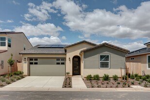 857 Halford Ln in Clovis, CA - Building Photo
