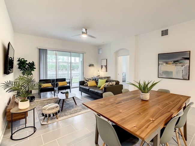8883 Cabot Cliffs Dr in Kissimmee, FL - Foto de edificio - Building Photo