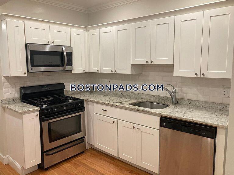 194 Salem St in Boston, MA - Building Photo