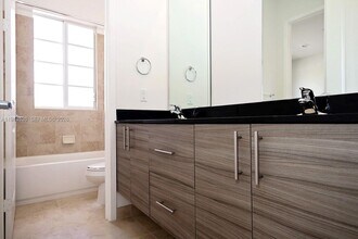 2844 SW 81st Ter in Miramar, FL - Foto de edificio - Building Photo