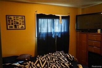 20115 Santa Barbara Dr in Detroit, MI - Building Photo - Building Photo