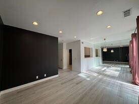 5 Meadowbrook, Unit 5 MEADOWBROOK in Aliso Viejo, CA - Building Photo
