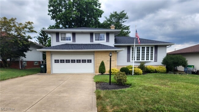 property at 2908 Bowmen Ln