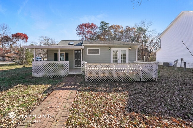 1825 Glenside Dr in Greensboro, NC - Building Photo - Building Photo