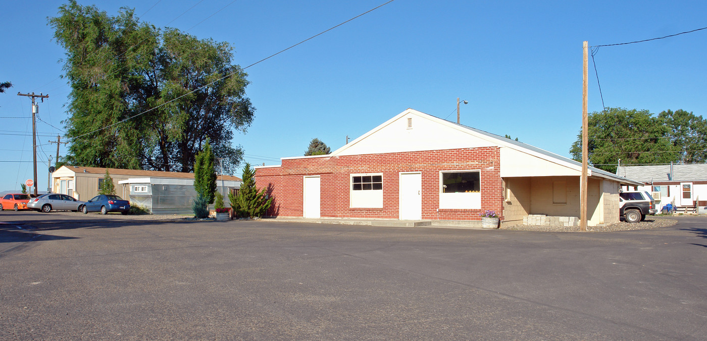 Fisher's Place Mobile Home Park in Nyssa, OR - Building Photo