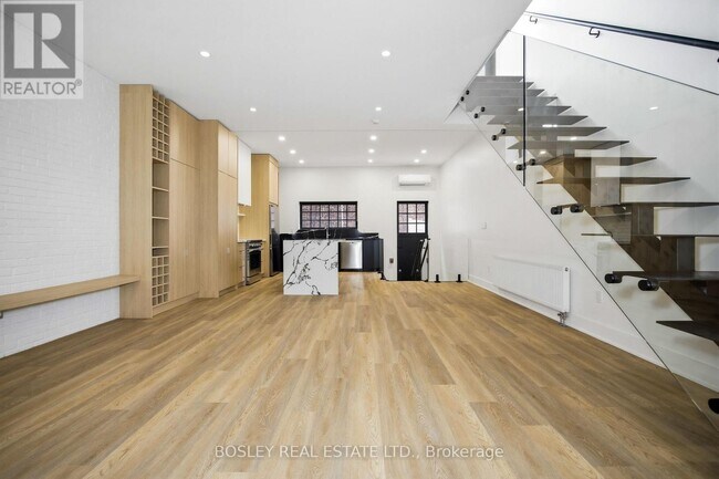 property at 1067 College St