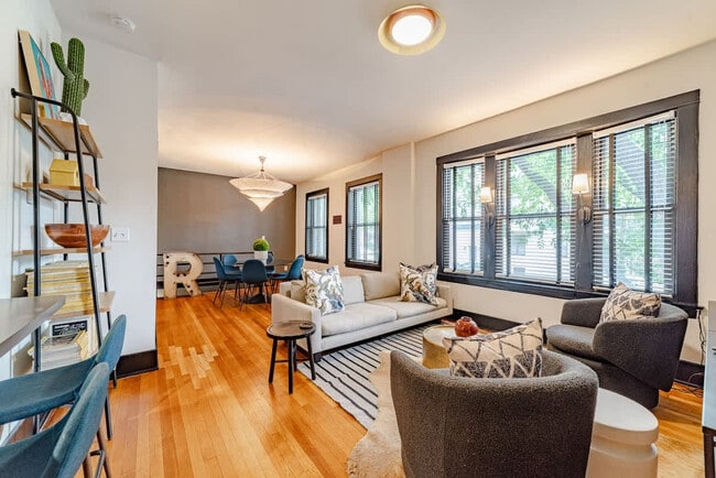 1708 W Waveland Ave in Chicago, IL - Building Photo - Building Photo