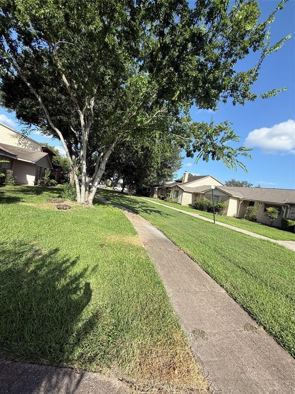 6624 Westwick Dr in Houston, TX - Building Photo - Building Photo