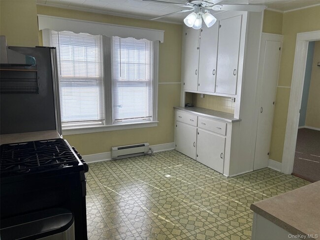 6-12 College Pl in Queens, NY - Building Photo - Building Photo