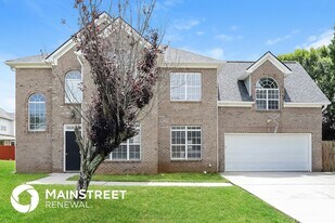 7590 Winderemere Dr in Riverdale, GA - Building Photo