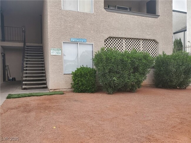 property at 2755 Twistingbow Ln