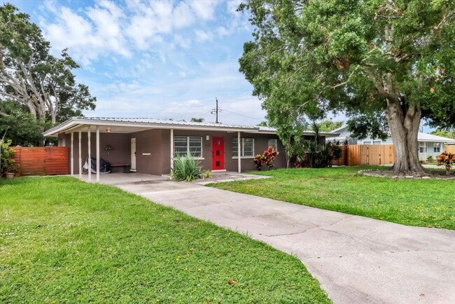 property at 2532 Belvoir Blvd
