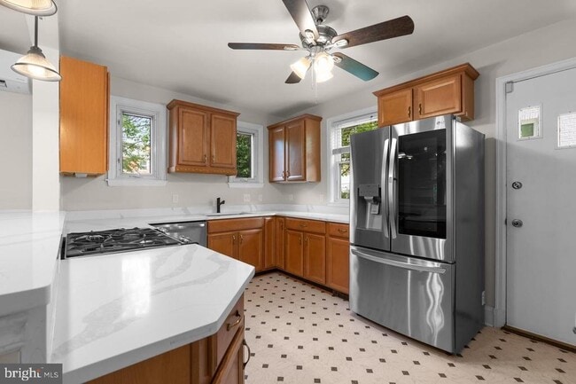 23 Cedarwood Rd in Catonsville, MD - Building Photo - Building Photo