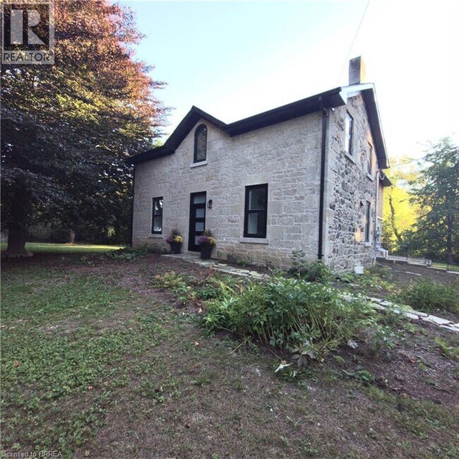 33 Islington Ave in Guelph, ON - Building Photo - Building Photo