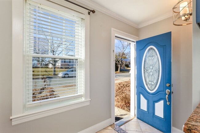 325 Park Ave in New Bedford, MA - Building Photo - Building Photo