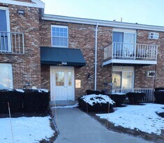 56 Townsend St, Unit B13 in Abington, MA - Building Photo