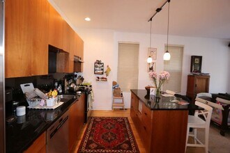 1415 N Wicker Park Ave, Unit J08P in Chicago, IL - Building Photo - Building Photo