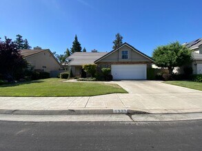 1372 Chennault Ave in Clovis, CA - Building Photo - Building Photo