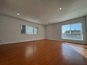 5708 Woodman Ave, Unit 3 in Van Nuys, CA - Building Photo - Building Photo