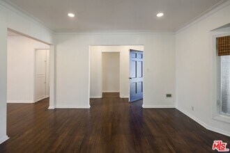 6446 W 85th St in Los Angeles, CA - Building Photo - Building Photo