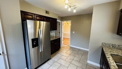 2948a Candlelight Way in Lexington, KY - Building Photo - Building Photo