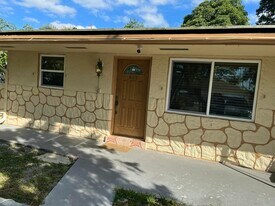 436 Jennings Ave in Greenacres, FL - Building Photo