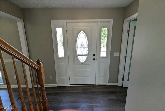 7912 Wildel Dr in Twinsburg, OH - Foto de edificio - Building Photo