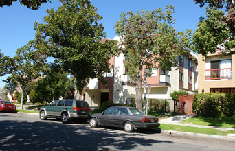 615 E Elk Ave in Glendale, CA - Building Photo - Building Photo