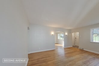 2708 5th St in Monroeville, PA - Building Photo - Building Photo