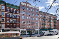 Triangle Court Apartments in New York, NY - Foto de edificio - Building Photo