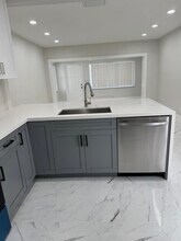 2423 Scott St in Hollywood, FL - Building Photo - Building Photo
