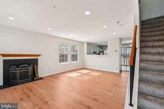 1440 Nutwood Ct in Crofton, MD - Building Photo - Building Photo