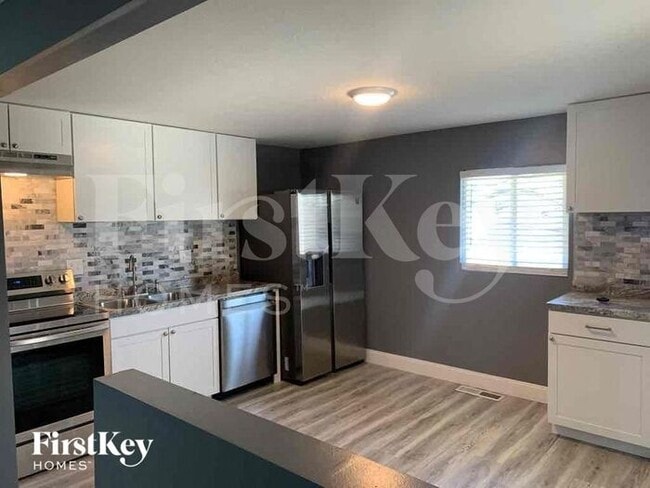 3103 Valleywood Dr in Columbus, OH - Building Photo - Building Photo