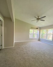 7001 Spring Leaf in San Antonio, TX - Building Photo - Building Photo